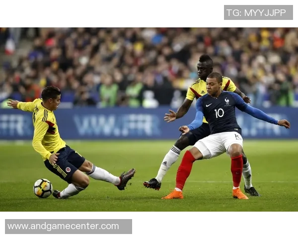 2003年喀麦隆与哥伦比亚足球对决回顾及精彩瞬间分析